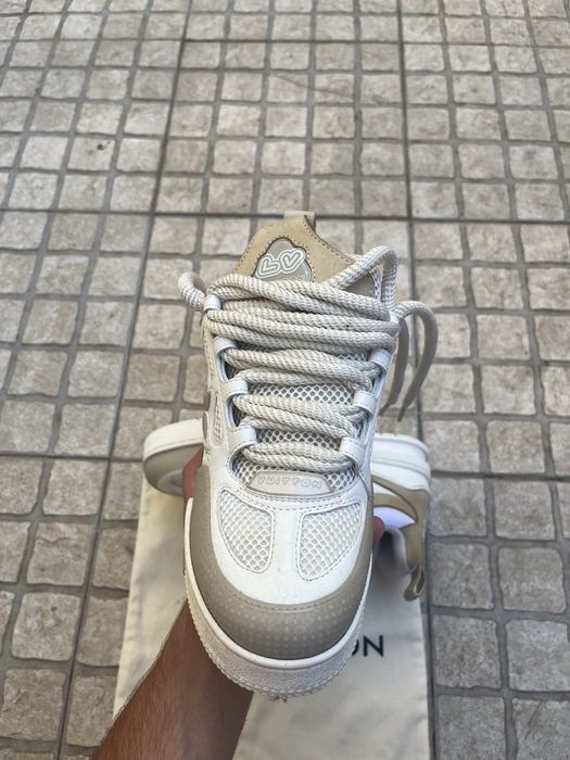 Lv skater beje e brancas