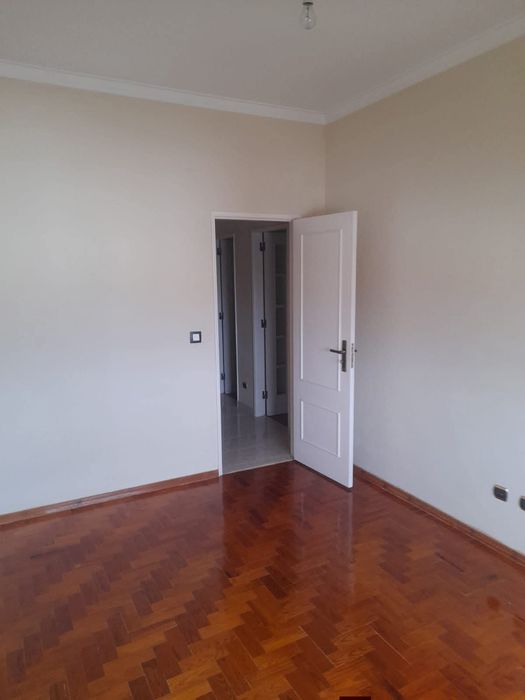 Apartamento T3 em Vale de Figueira, São Jo