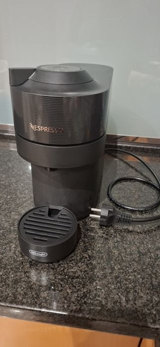 Máquina Nespresso Vertuo Pop