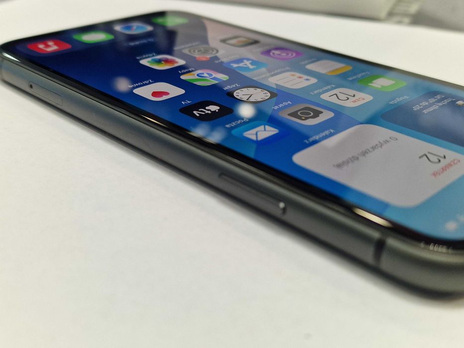 iPhone 11 64GB/ Black/ Bateria 89%/ Grade B/ Gwarancja 6msc/ Ładowarka