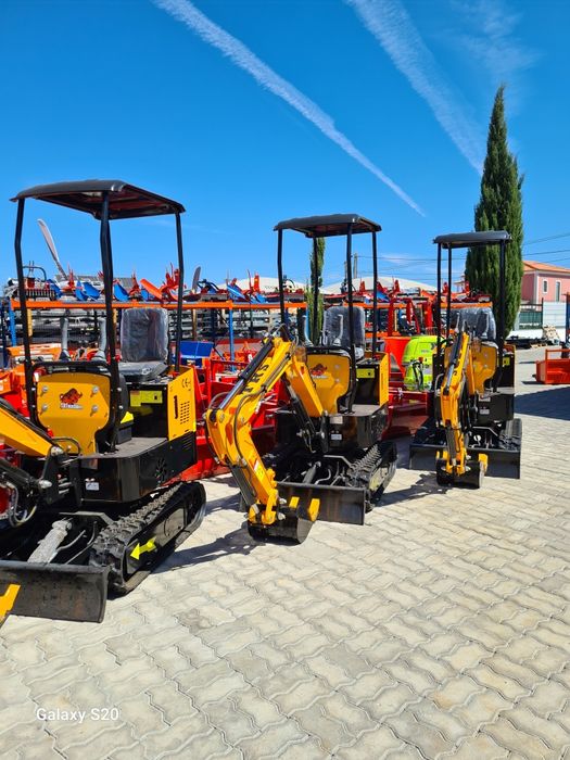 Mini Escavadora TRS HT12 – Promoção Final de Ano – 3 Baldes Incluídos