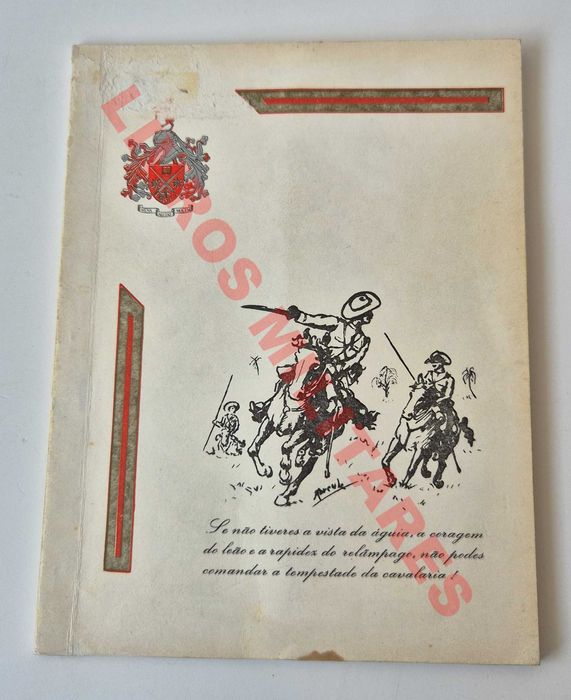 Livro sobre viaturas de combate da Cavalaria do Exército Português