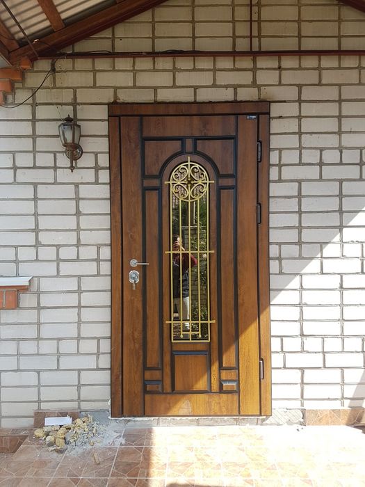 Вхідні двері в квартиру та будинок. Замір,доставка,монтаж