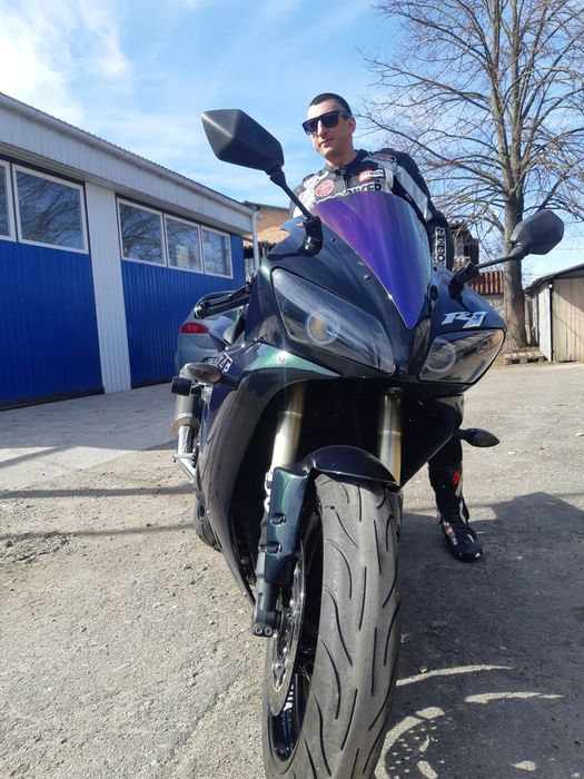 Ямаха yzf r1 2002-03,моделний рік