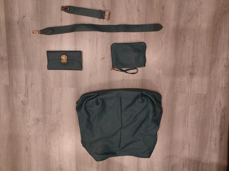 Louis Vuitton Selene (Mahina Leather Collection)