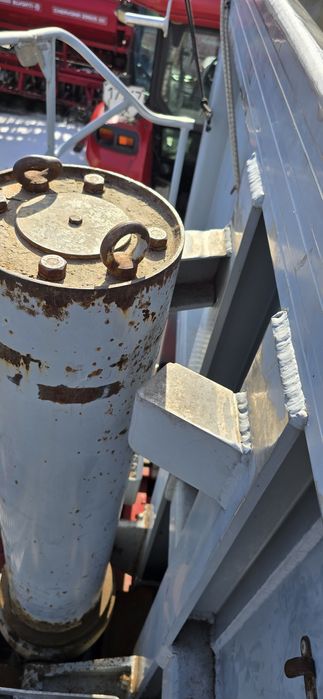 Продам полуприцеп  самосвал  на 30 кубов идеальное состояние