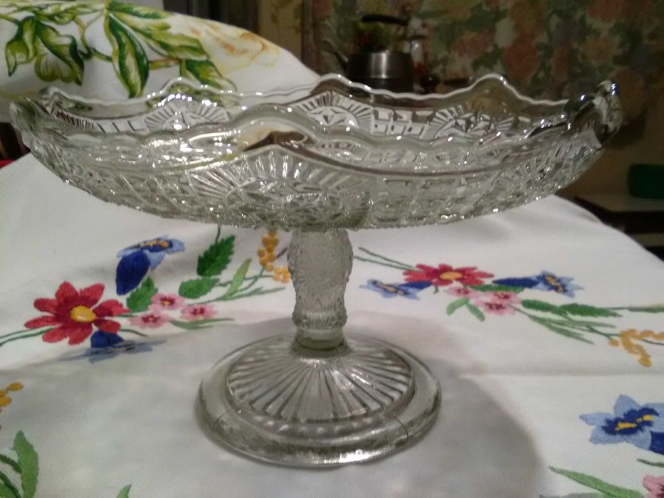 Ваза на ножке стекло 50 е годы СССР