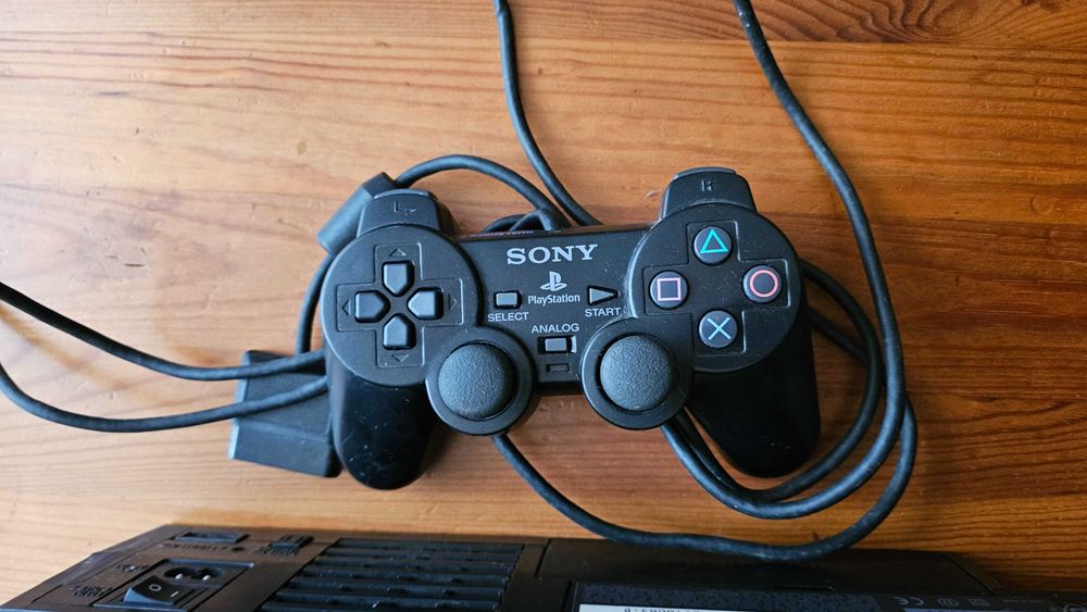 Playstation 2 Kierownica + skrzynia biegów + pad