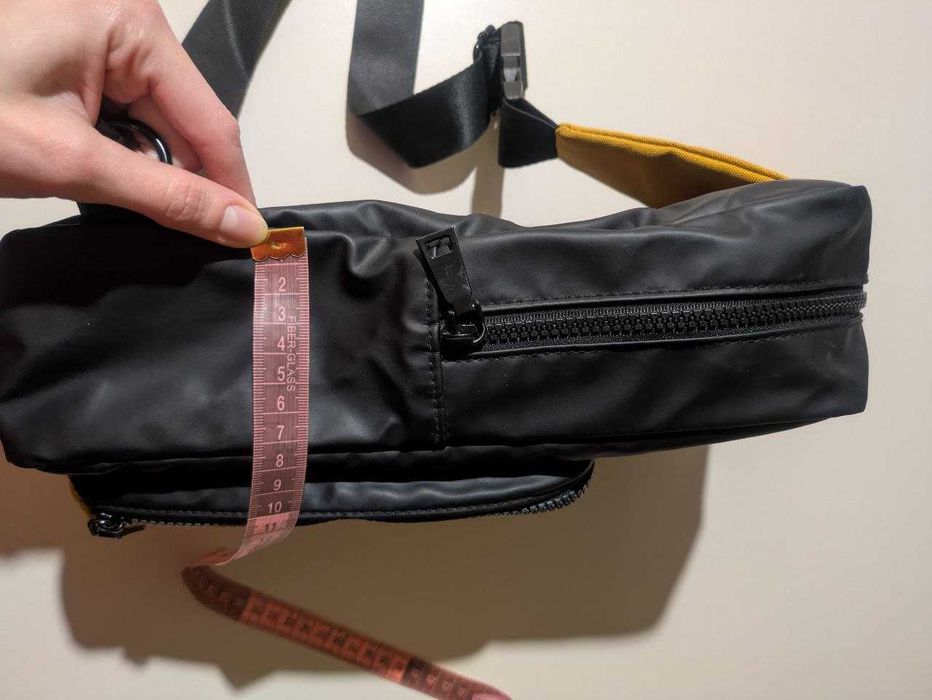 Męska saszetka nerka torba Reserved przez ramię