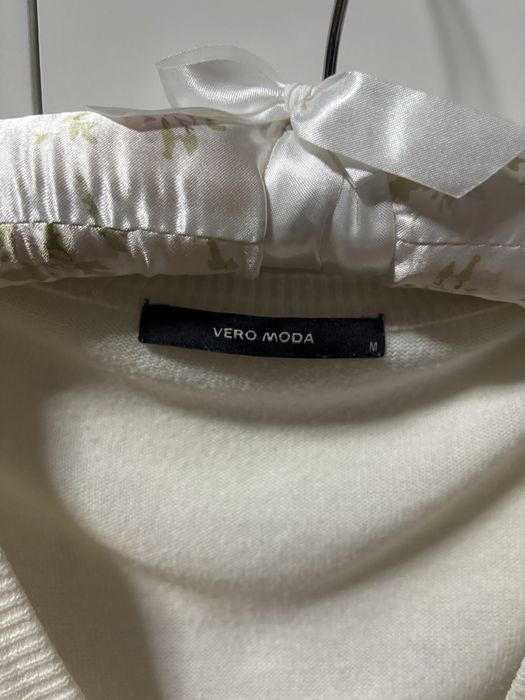 Biały kardigan Vero Moda, rozmiar M.