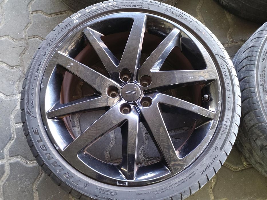 Jantes Seat R17 Com Pneus 214/40 Furação 5X100