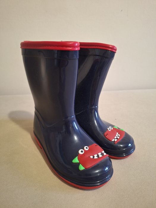 Gumiaki, rozmiar 28. Przeciwdeszcze buty.
