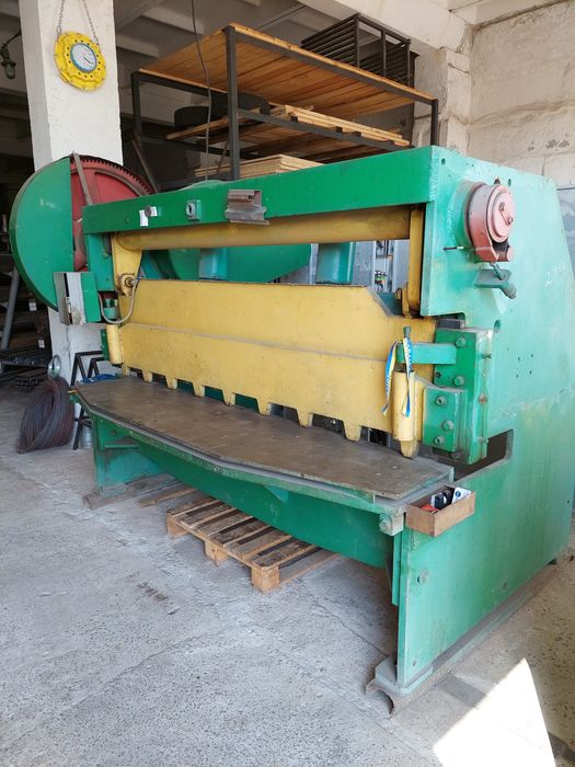 Листи алюмінієві-рефлені, нержавійка.