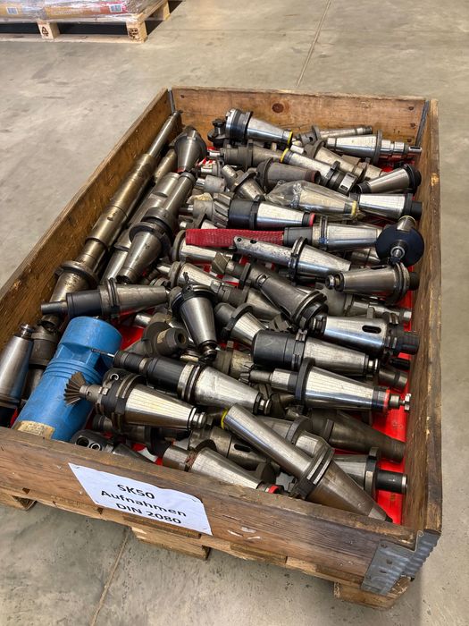 Тримачі інструментів SK40 до фрезерного верстату