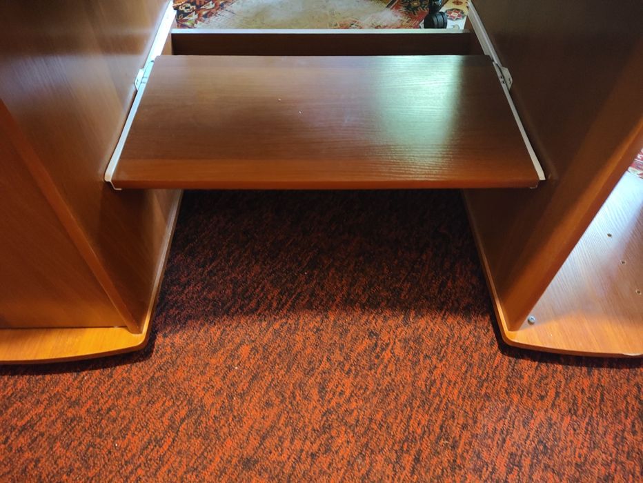 Компьютерный стол (угловой)