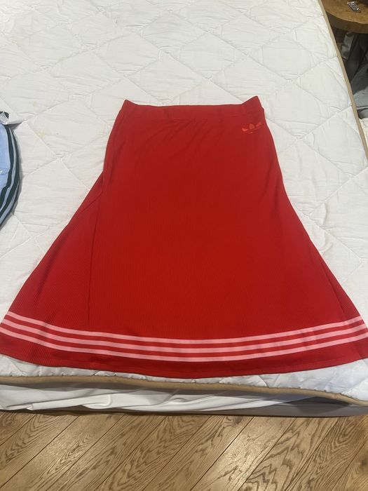 Адідас спідниця червона хл