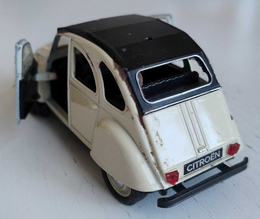 model Citroen 2CV