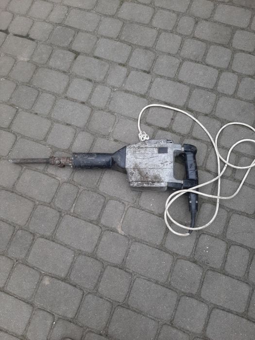 Młot do kucia udarowy wyburzeniowy Celma prl