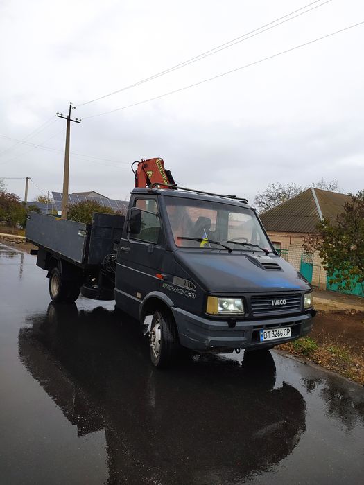 Продам машину Ивеко дейли Е2 манипулятор iveco daily манiпулятор