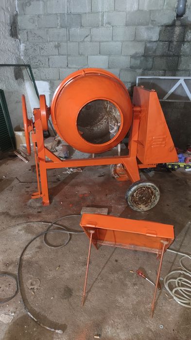 vendo batoneira em excelente estado