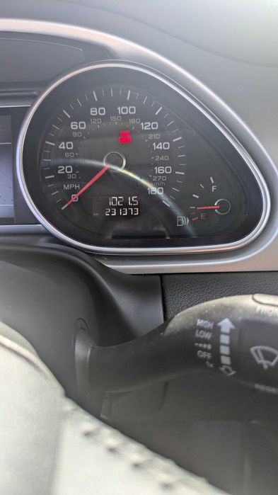 Продам  Audi Q7.
