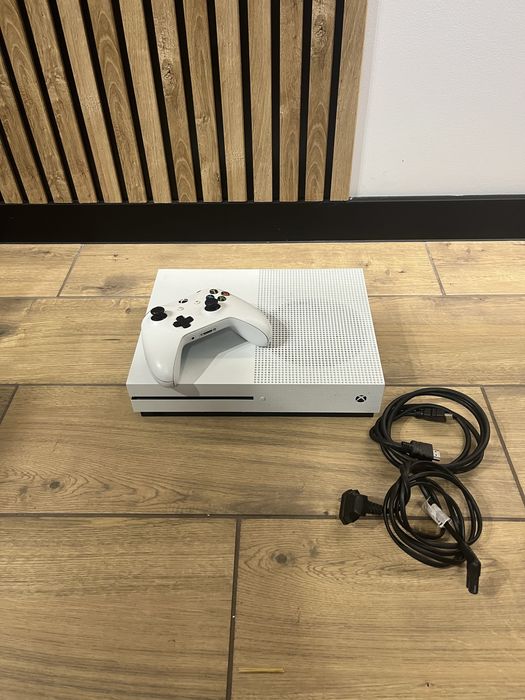 Xbox One S 1TB – zestaw z padem