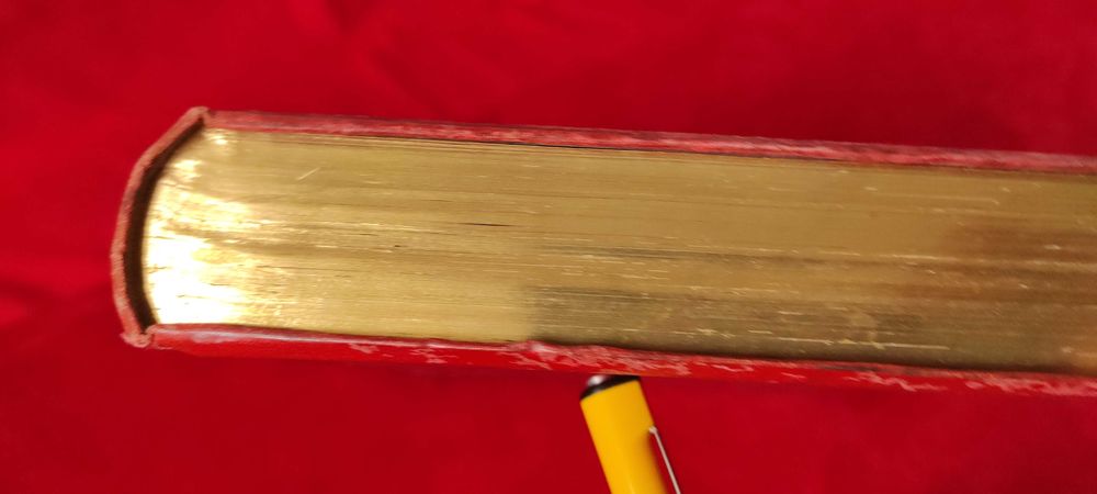 Старинный роскошный  фолиант. Римский Папа Лев XIII