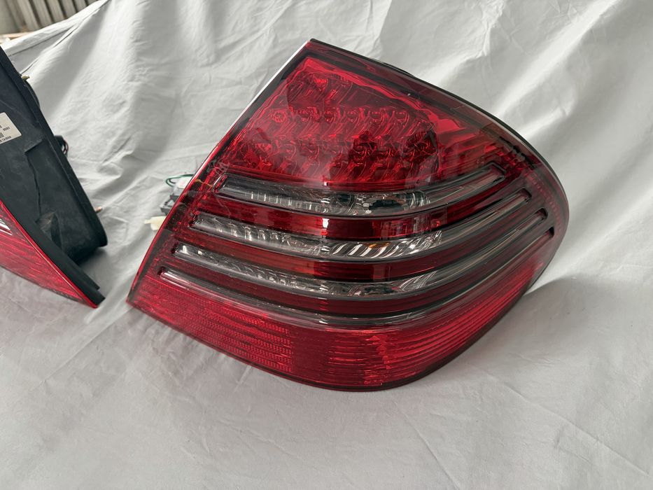 Мерседес W211 задні фонарі