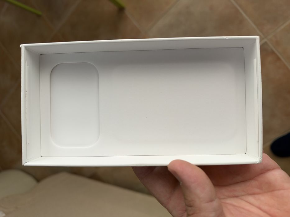 Vendo caixa original de iphone 17 pro max