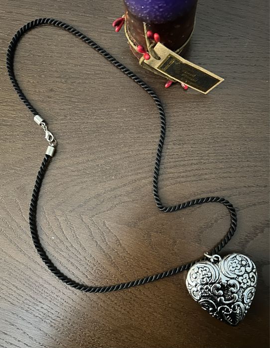 Piękny wisiorek z sercem