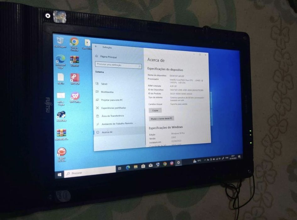 Tablet PC com ecrã tátil a caneta.