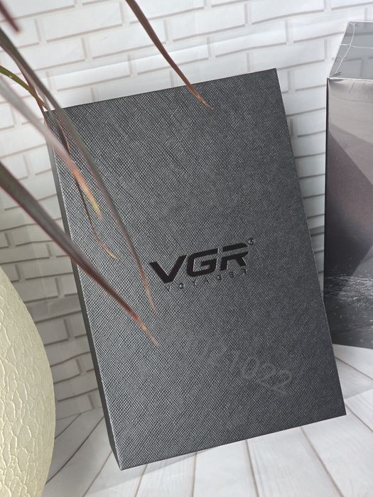 Професійний шейвер vgr 640s бритва для бороди і голови  електробритва