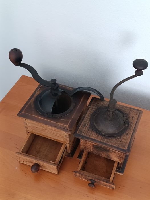 Moinhos de café antigos