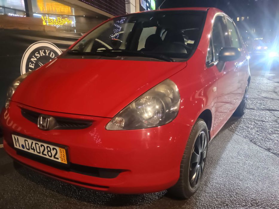 Хонда Джаз автомобіль 2004