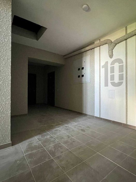 Продаж 3к квартири 90.1 кв. м на вул. Олександра Кушнірука RUBI 42873