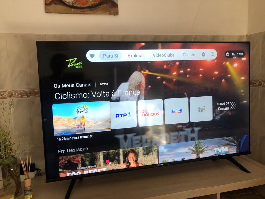 TVsmart Hissence -113cm comprimento,65cm de largura, 130 cm diagonal