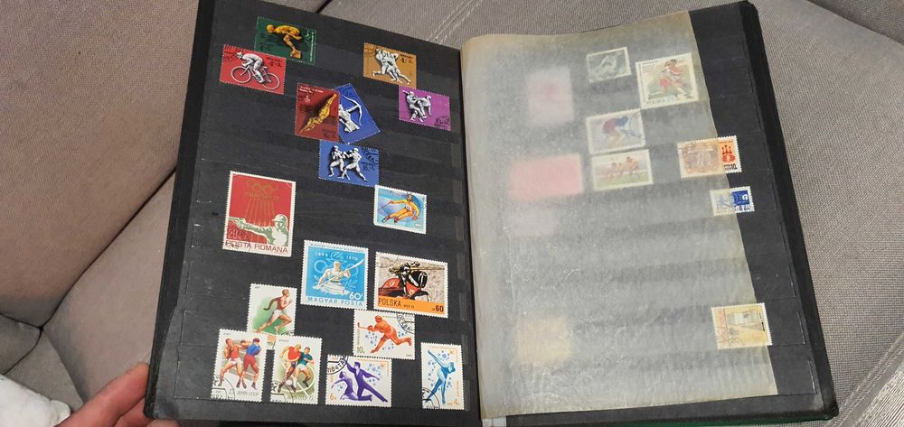 Klaser znaczki pocztowe lata 70 i 80te calość klaser nr1