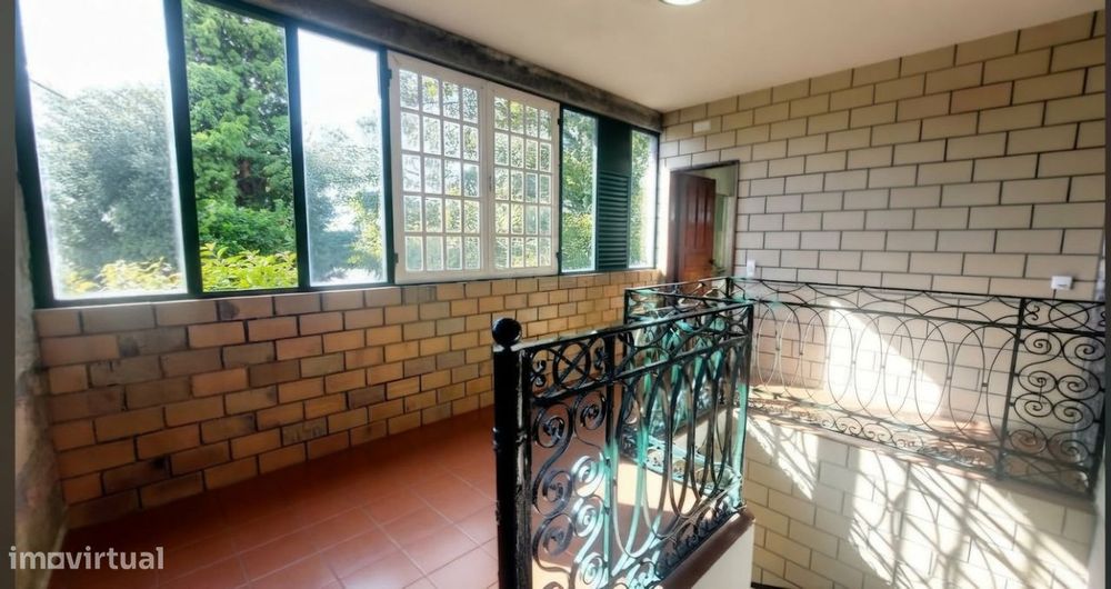 Moradia T2 + 1 - 1500 m2