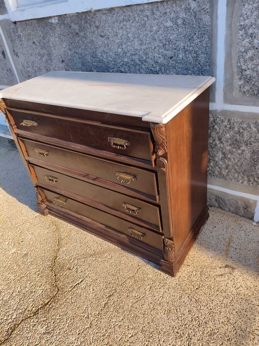 Comoda parte de cima em pedra