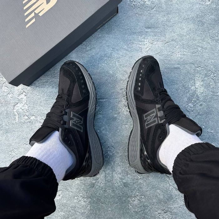 New Balance 1906R total black cordura