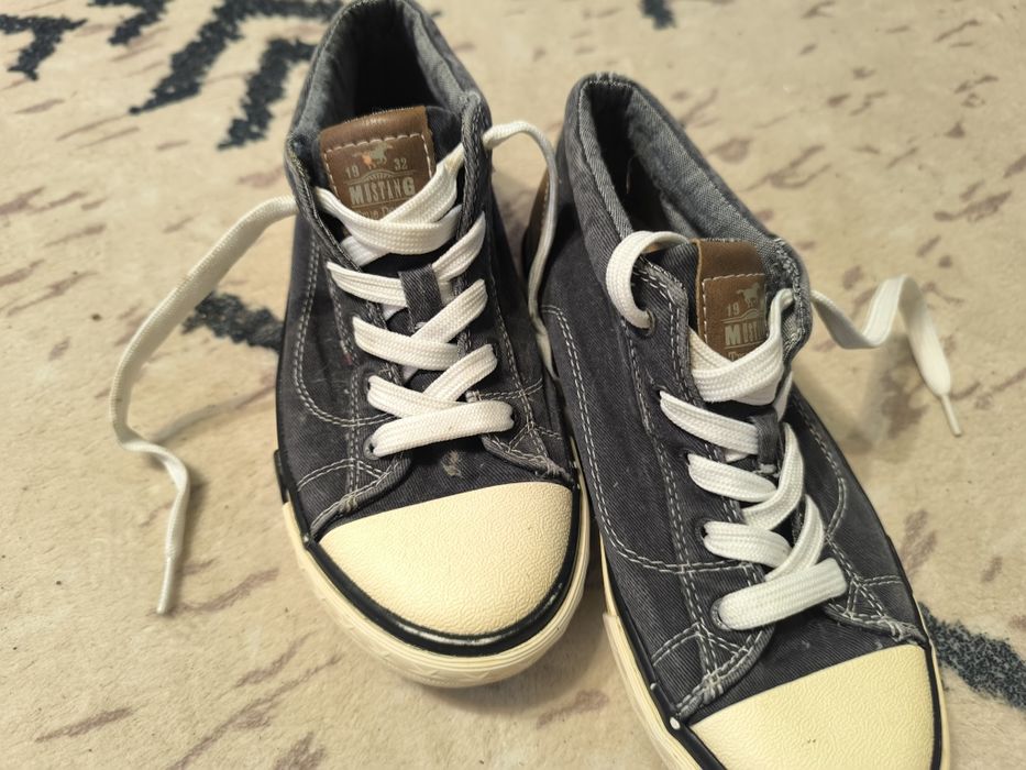 Дуже класні кеди