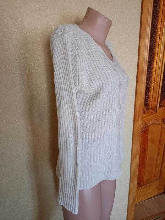 Светр бежевий, тепла кофта з гудзиками