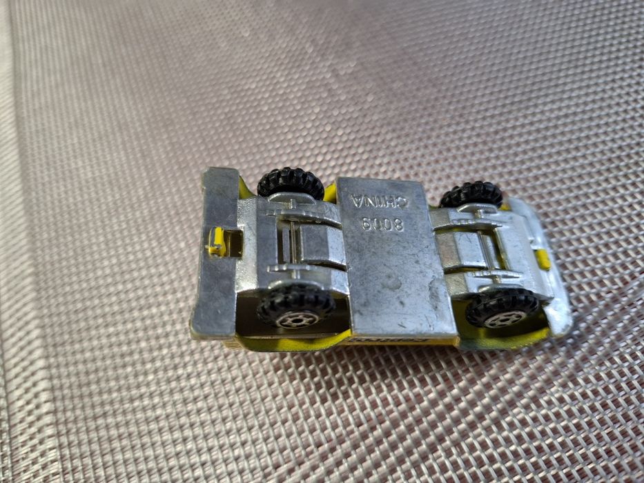 Model samochodu skala 1:64