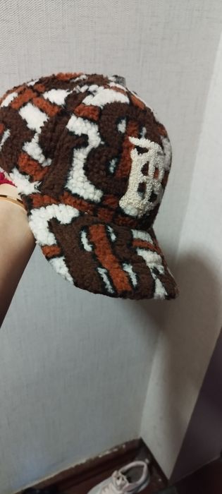 Кепка модная новая