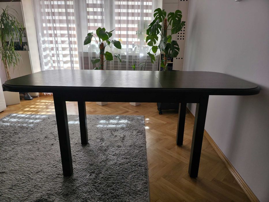 Stół WENGE z czterema krzesłami