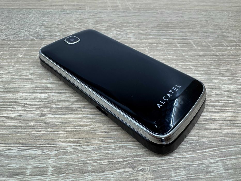 Telefon komórkowy Alcatel 2010 64 MB / 128 MB 2G czarny