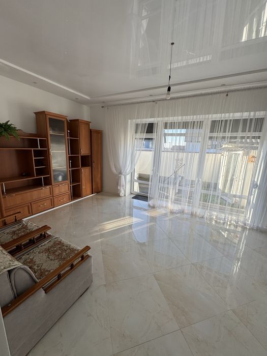 ПРОДАЖ котеджу з ремонтом в с.Зубра (поруч Сихова)