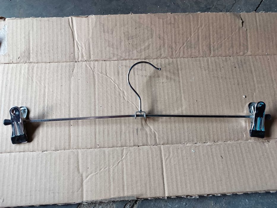 wieszaki z zaciskami