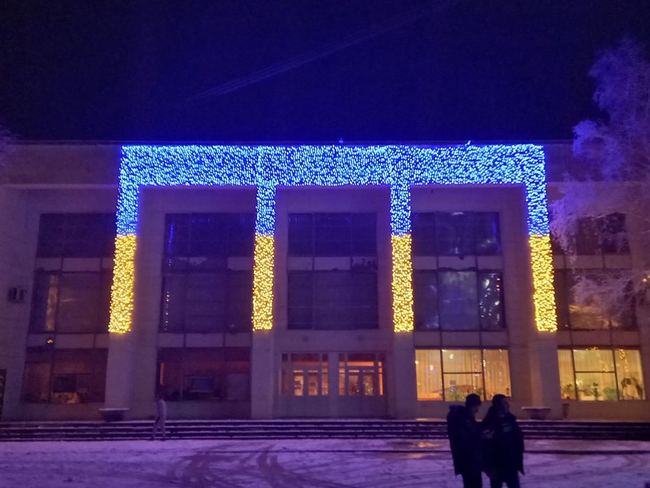 Промышленный альпинист, высотные работы, спил деревьев, монтаж панелей
