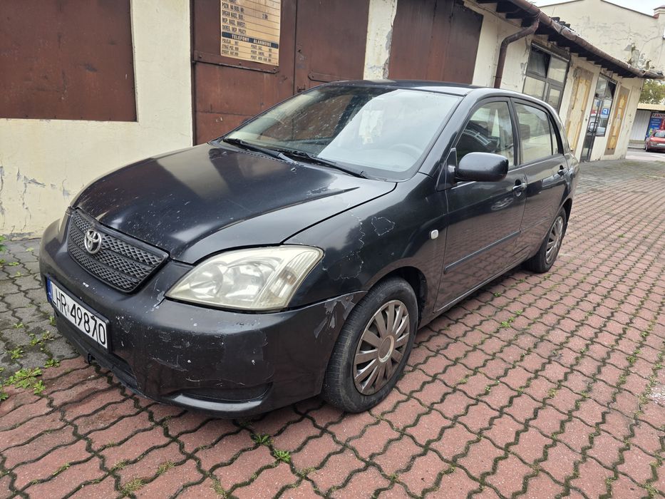 В наявності! Toyota corolla 2004 Рік.  2,0 дизель.  Тільки для діючих військових ЗСУ .